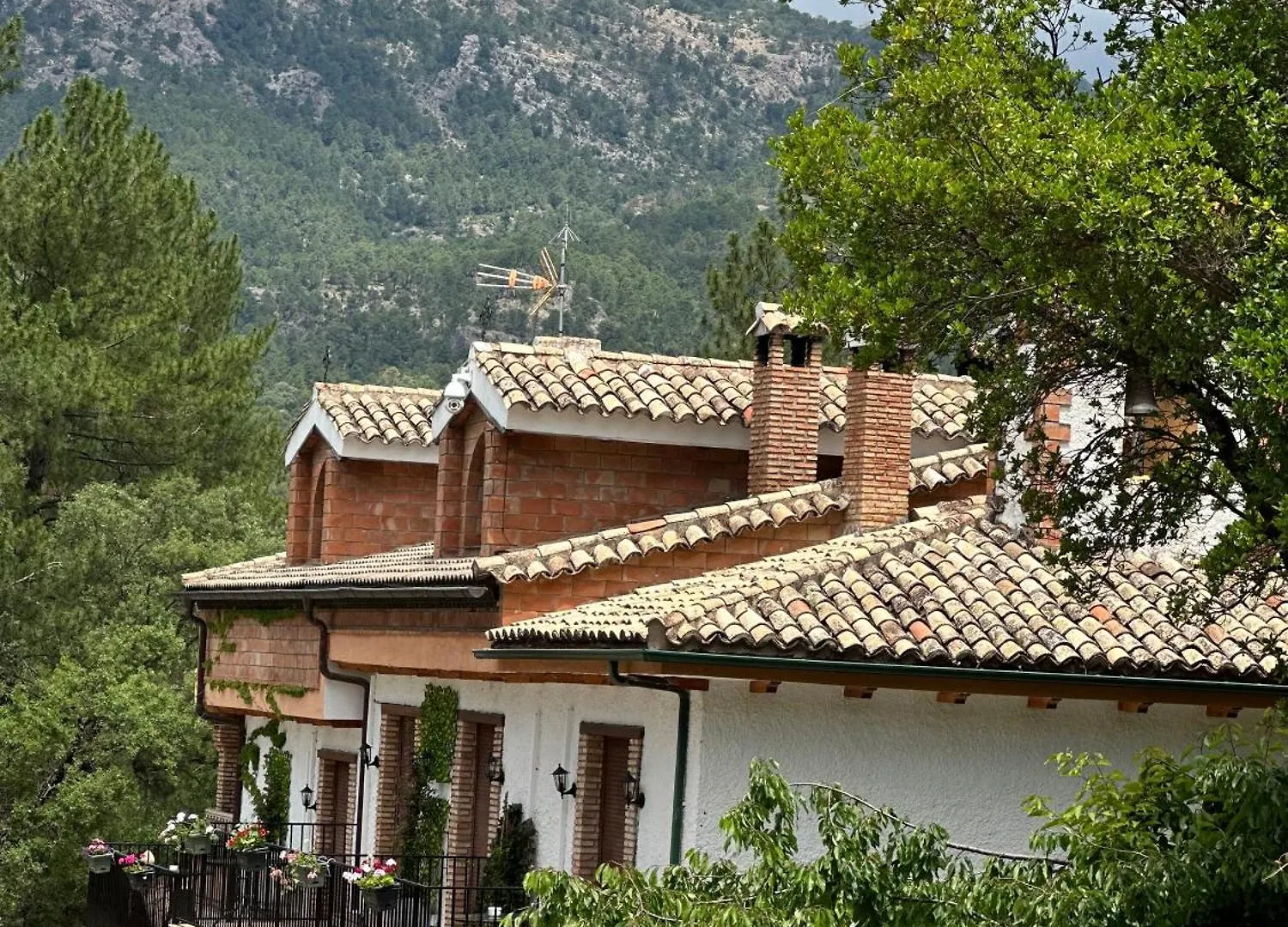 Hotel Rural Convento Santa Maria De La Sierra Arroyo Frio